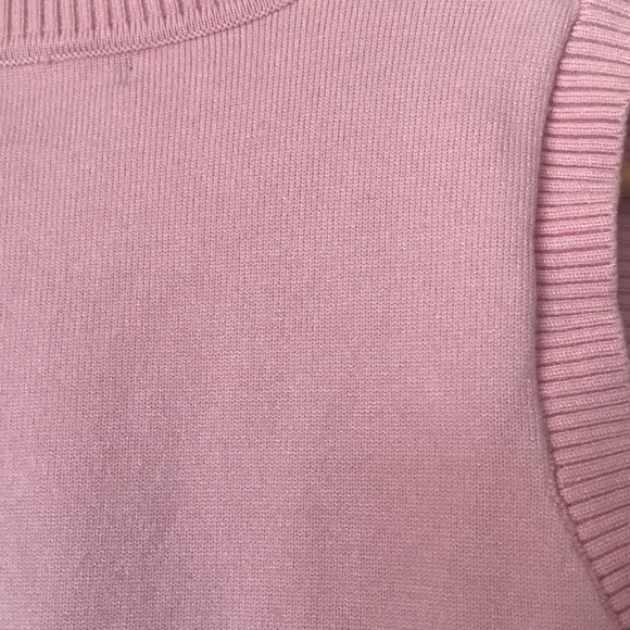 Pink symmetrical vest top, semi crop 🌸size small - Picture 4 of 4